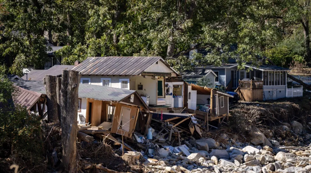 منازل متضررة جراء الطقس السيئ في ولاية كارولاينا الشمالية (الوكالة الفيدرالية لإدارة الطوارئ)