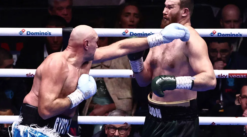 فيوري يحقق عودة موفقة إلى حلبة الملاكمة ويتحدى جوشوا (أ.ف.ب)