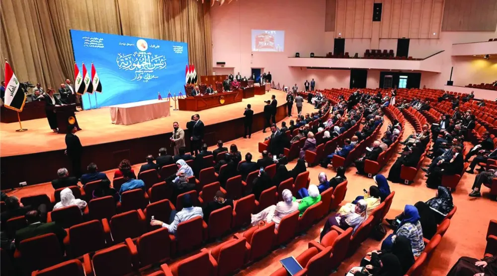 Irak parlamentosunun cumhurbaşkanı seçimi oturumundan (AFP)