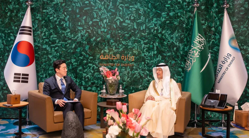 وزير الطاقة السعودي ملتقياً رئيس المكتب الرئاسي في كوريا الجنوبية (وزارة الطاقة)