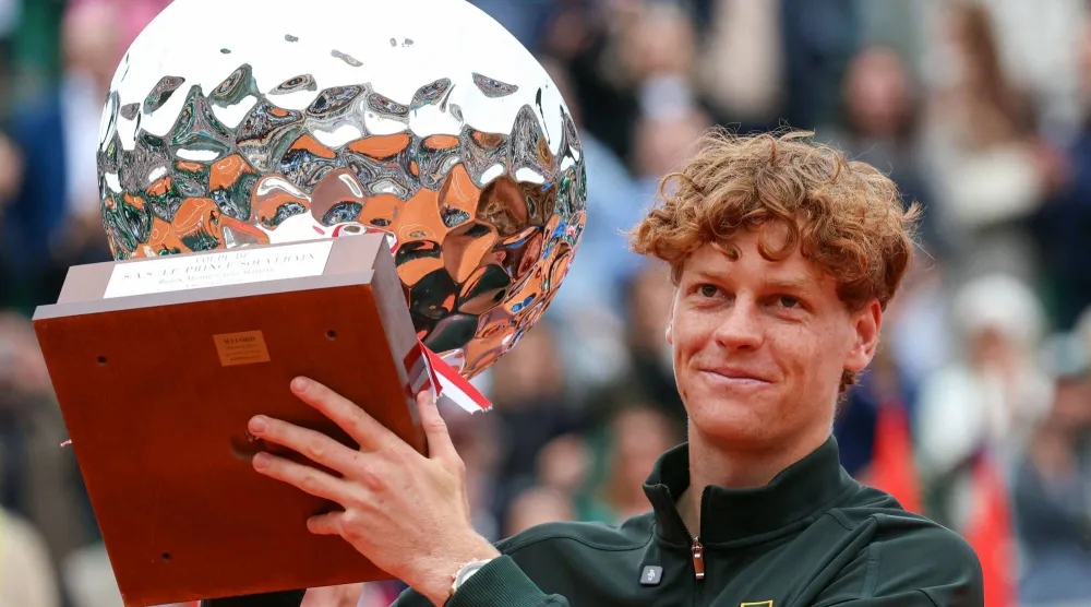 ألقاب سينر الأخيرة جعلته يتربع على الصدارة (أ.ف.ب)