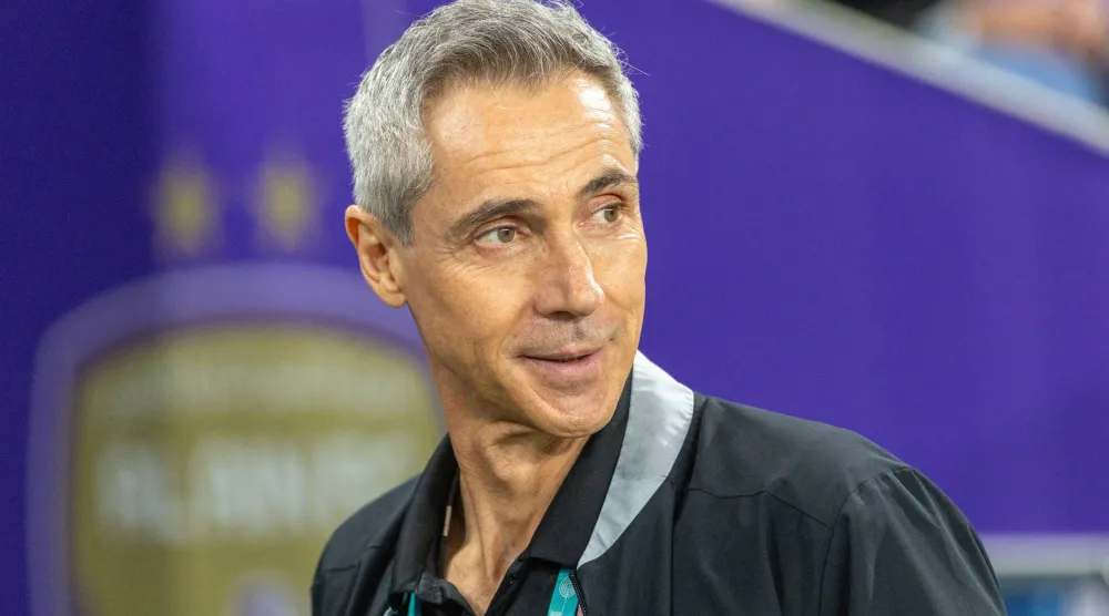 البرتغالي باولو سوزا مدرب فريق شباب الأهلي (نادي شباب الأهلي)