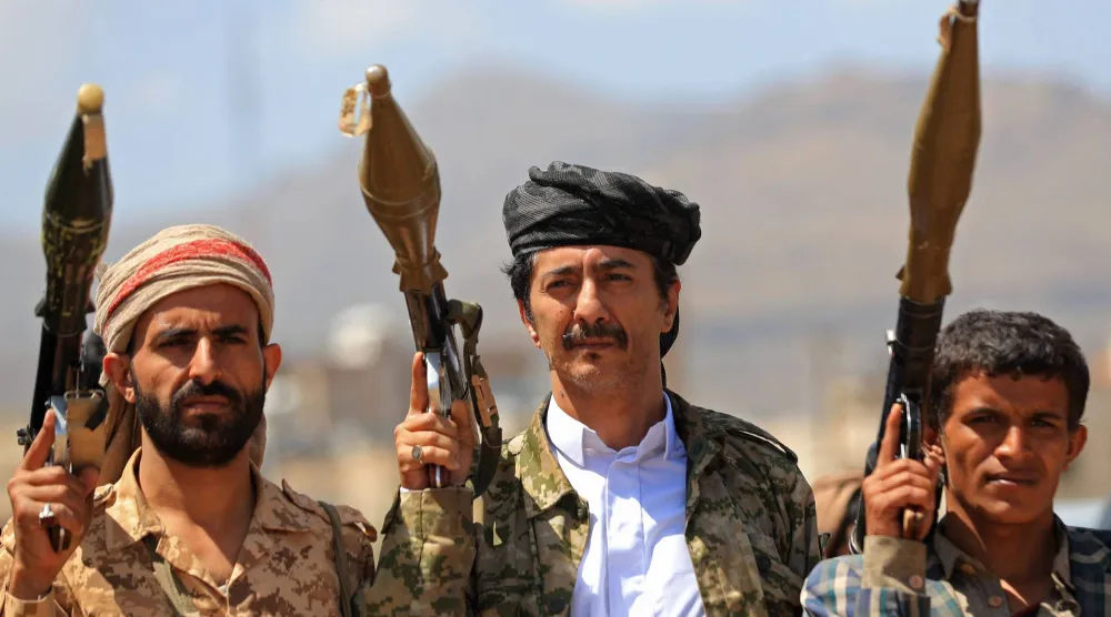 الحوثيون يتعمدون إغراق المناطق القبلية بالصراعات للسيطرة عليها (أ.ف.ب)