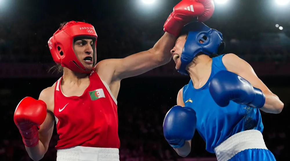 الملاكمة الجزائرية إيمان خليف (أ.ب)