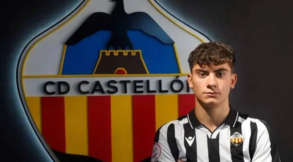 المهاجم الشاب فران سانتاماريا (نادي كاستيلون)