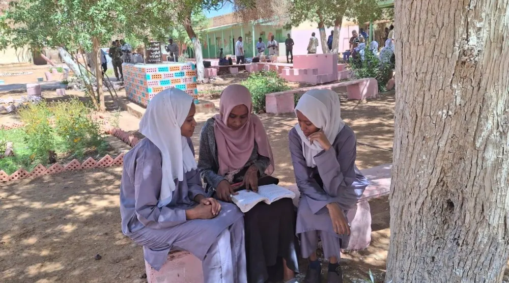 طالبات بمدرسة بحري الحكومية (الشرق الأوسط)