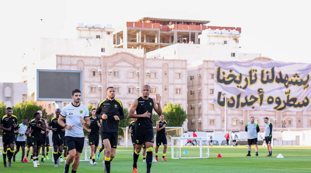 فابينيو والنصيري خلال استعدادات الاتحاد للمباراة (موقع النادي)