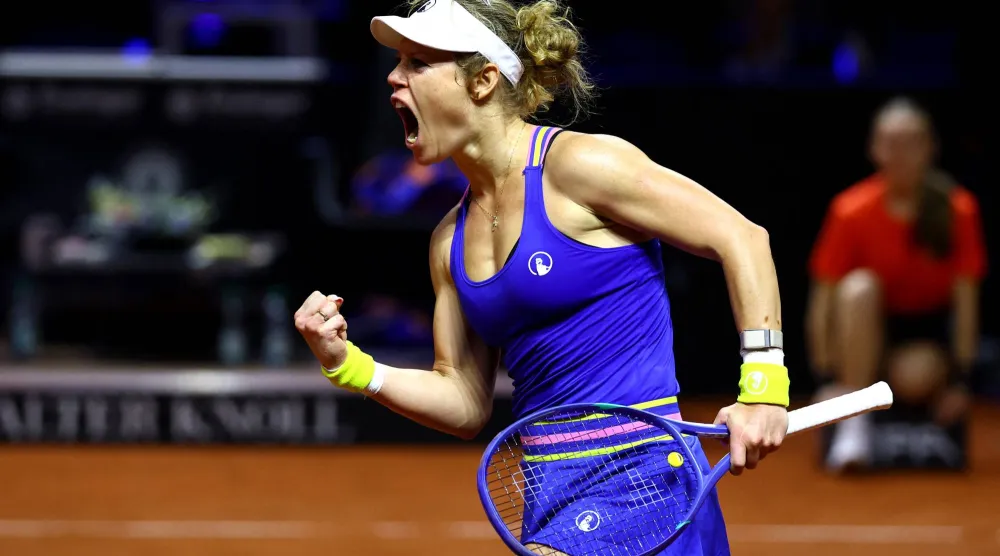 الألمانية لورا سيغموند تتألق في شتوتغارت (رويترز)