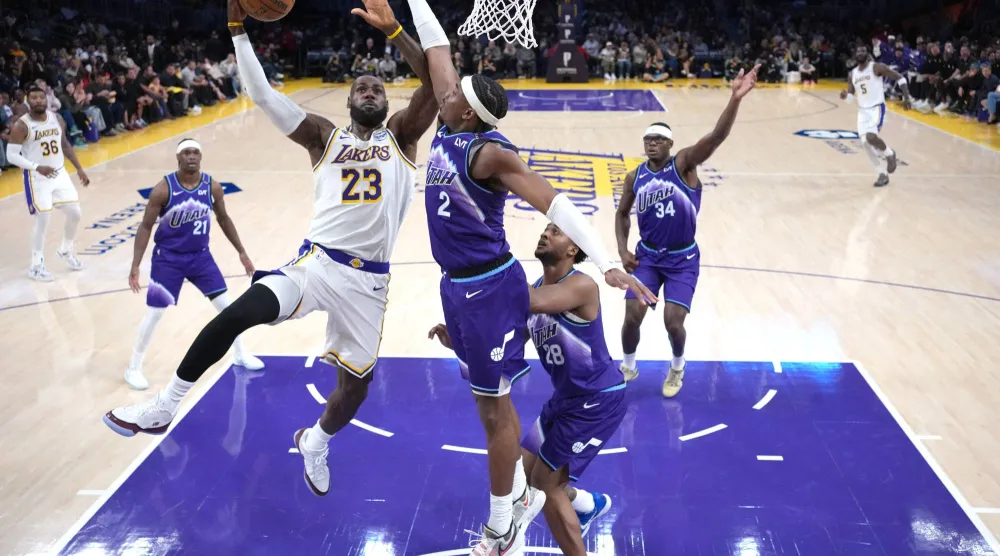 ليبرون جيمس لاعب الأسبوع للمرة السبعين (رويترز)