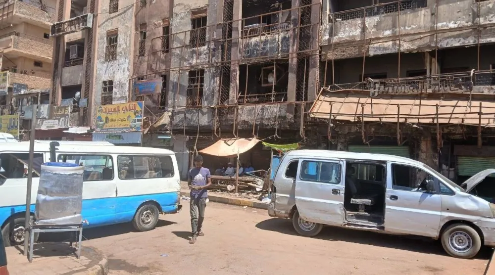 مشهد من أحد شوارع الخرطوم (الشرق الأوسط)
