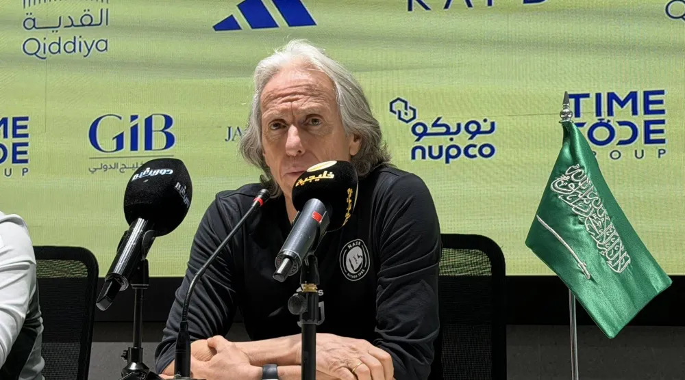 خيسوس خلال حديثه عن مباراة النصر والاتفاق في المؤتمر الصحافي (سلطان الصبحي)