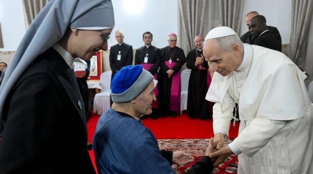 البابا ببيت الراهبات في عنابة (فاتيكان نيوز)
