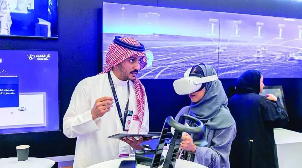 يؤكد تصدر السعودية لمراكز متقدمة عالمياً نجاح توجهات البلاد في بناء منظومة وطنية تنافسية (واس)