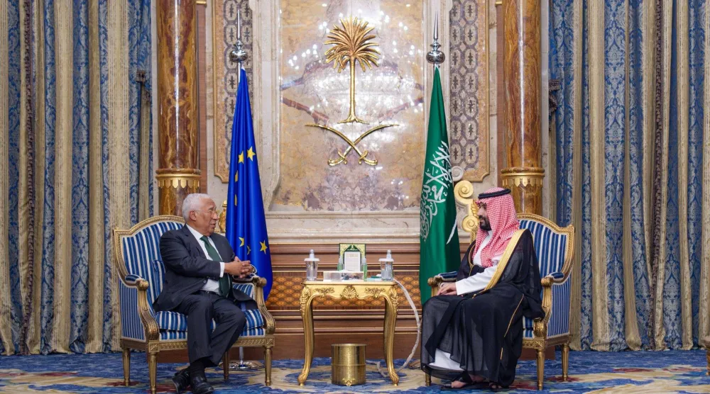 ولي العهد السعودي الأمير محمد بن سلمان مستقبلاً رئيس المجلس الأوروبي أنطونيو كوستا في جدة الثلاثاء (واس)