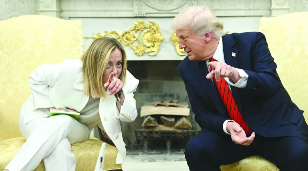 رئيسة الوزراء الإيطالية جورجيا ميلوني خلال لقاء سابق مع الرئيس ترمب في البيت الأبيض (أ.ف.ب)