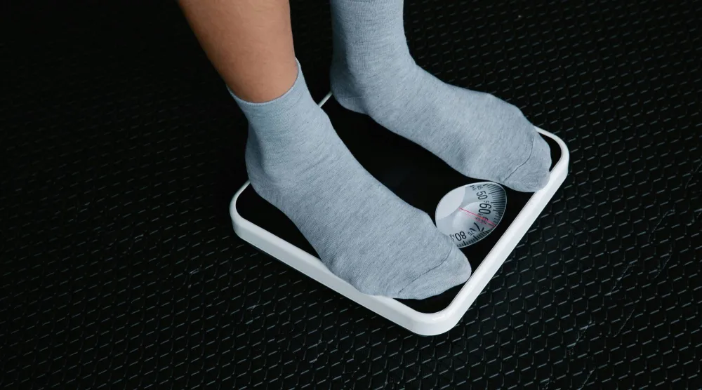 مخاطر زيادة الوزن لا تتساوى في جميع الأعمار (بيكسلز)