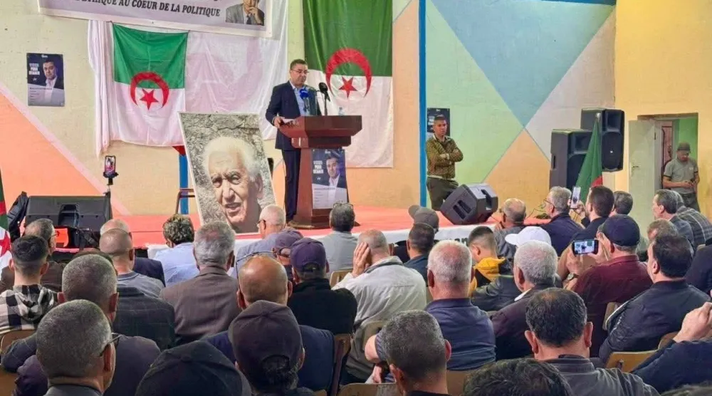 السكرتير الأول لجبهة القوى الاشتراكية في تجمع دعائي بشرق العاصمة تحسباً للانتخابات التشريعية (إعلام حزبي)