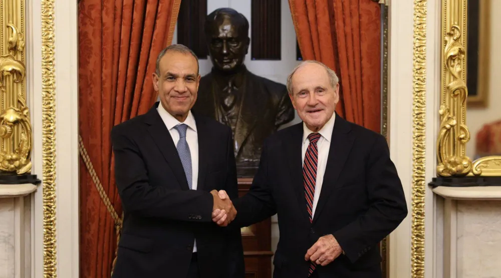 وزير الخارجية المصري يلتقي رئيس لجنة العلاقات الخارجية بمجلس الشيوخ الأميركي (الخارجية المصرية)