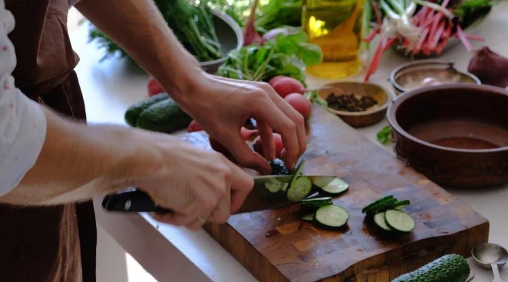 تشير الدراسات إلى أن بعض الأطعمة قد يكون محفزاً مباشراً لأعراض القولون العصبي (بكسلز)