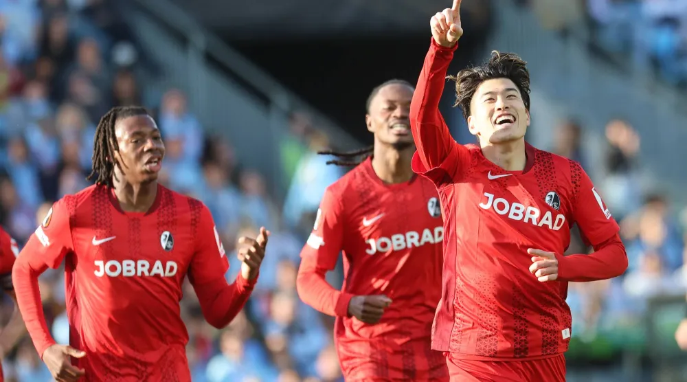 فرايبورغ يلتقي في قبل النهائي مع الفائز من سبورتنغ براغا وريال بيتيس (إ.ب.أ)