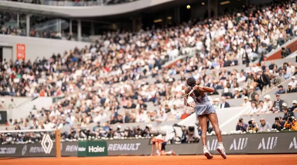 طالب كبار اللاعبين مراراً بنسبة أكبر من عائدات البطولات الأربع الكبرى (رولان غاروس)