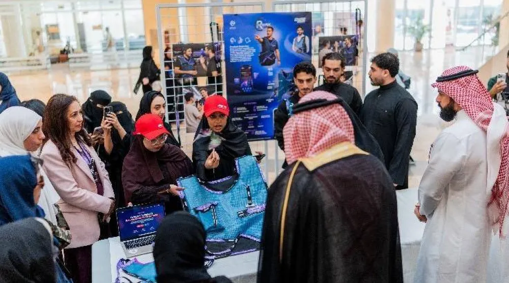المبادرة شهدت مشاركة طلبة من مختلف التخصصات (الاتحاد السعودي للسيارات والدراجات النارية)