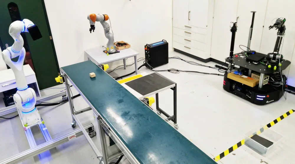 الدراسة تقدم إطاراً جديداً يتيح للروبوتات نقل المهارات بين منصات مختلفة رغم اختلاف بنيتها الميكانيكية (EPFL)