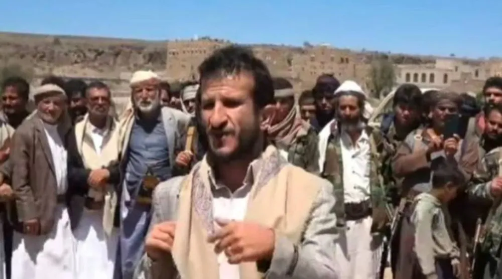 تجمع لقبائل قيفة اليمنية رفضاً لأحكام إعدام حوثية على 11 فرداً من أبنائها (إكس)