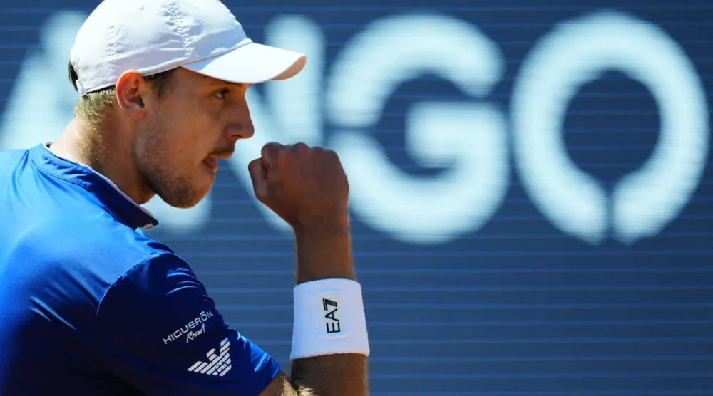 الصربي حمد ميديدوفيتش (إ.ب.أ)