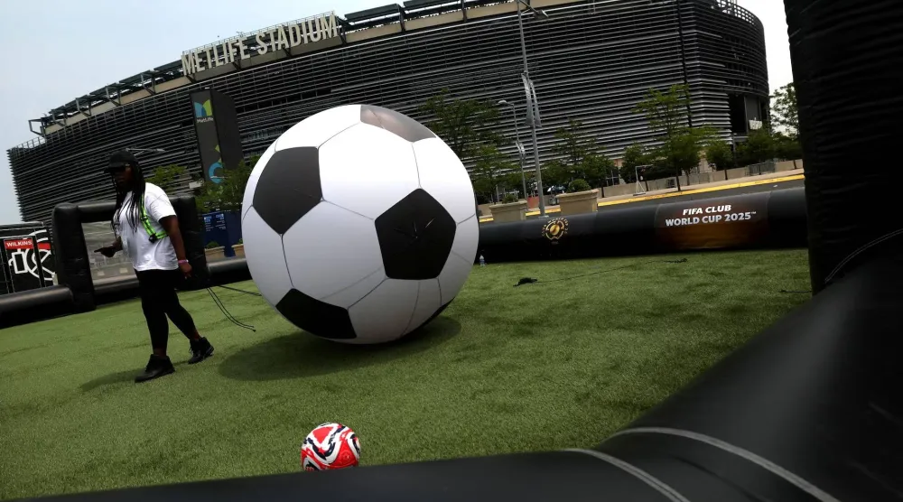 ملعب ميتلايف في نيوجيرسي (رويترز)