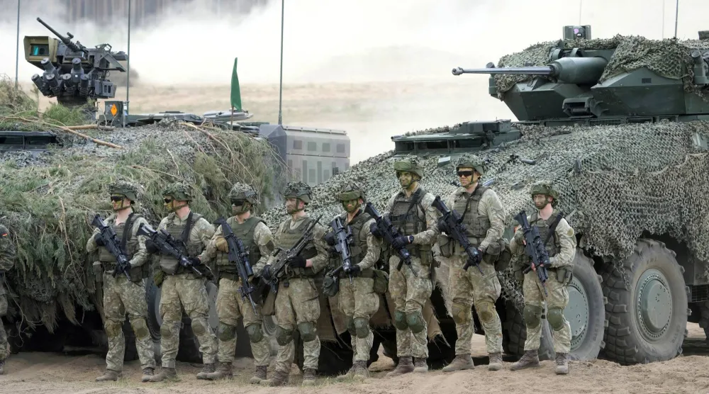 أرشيفية لجنود من الجيش الألماني يشاركون في مناورات عسكرية في بابراد  (رويترز)