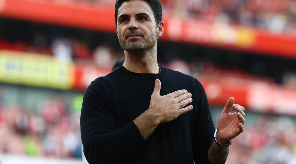 مايكل أرتيتا مدرب آرسنال (رويترز)