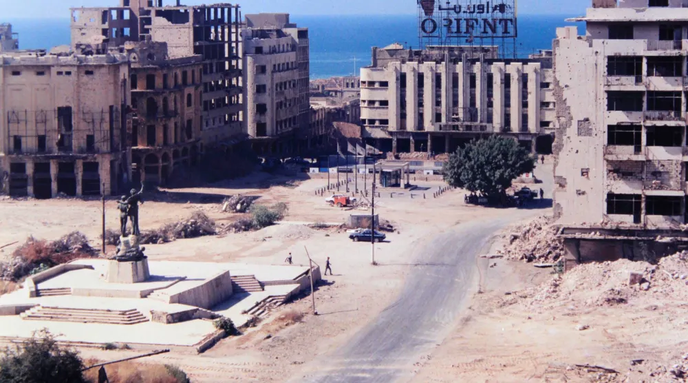 الكلمات التي كُتبت يومها كانت تمشي نحو ما سيحدث (رويترز)