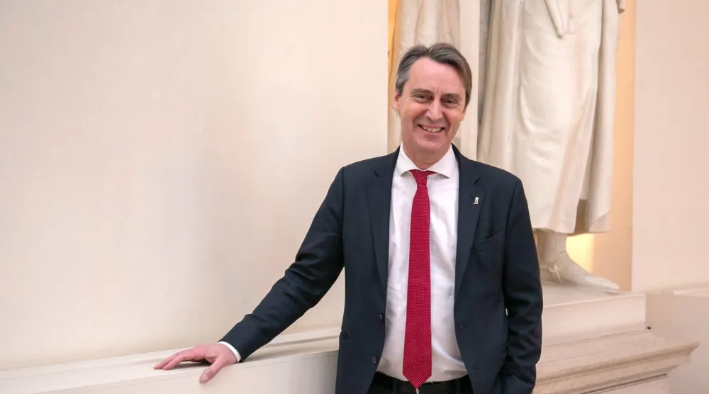 رئيس مجلس الشيوخ البلجيكي فنسنت بلونديل (من حسابه بوسائل التواصل الاجتماعي)