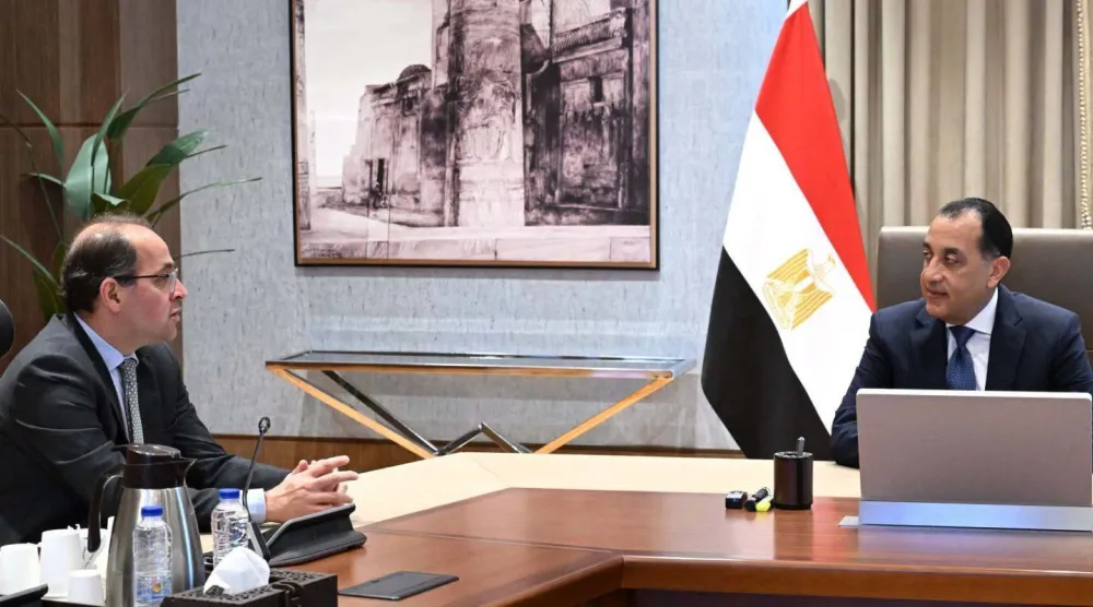 رئيس الوزراء المصري خلال اجتماع مع وزير المالية لبحث نتائج اجتماعه مع صندوق النقد الدولي (مجلس الوزراء المصري)