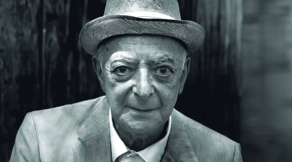 براساي مصور ليل باريس وعلاماتها السرية