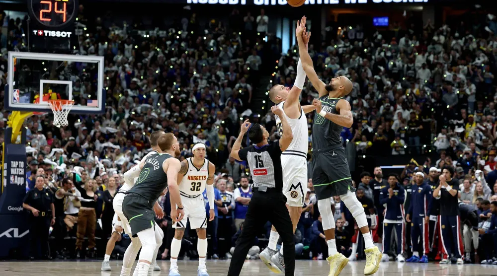 بداية مثالية لدنفر وليكرز ونيويورك وكليفلاند (أ.ف.ب)