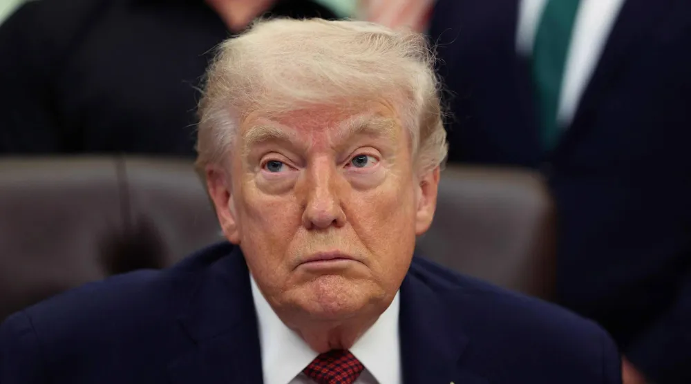 الرئيس الأميركي دونالد ترمب في المكتب البيضاوي في واشنطن (أ.ف.ب)