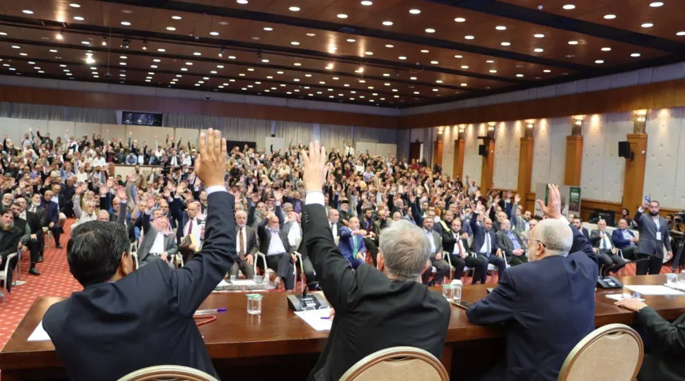 من التصويت على التعديلات المقدمة من مجلس شورى «جبهة العمل الإسلامي» على النظام الأساسي واسم الحزب (حساب رسمي)