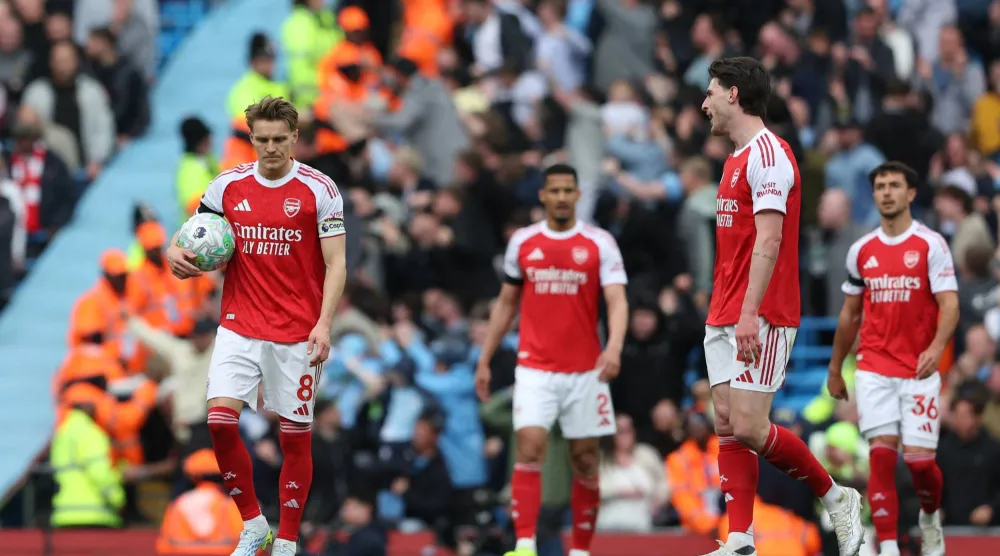 حالة إحباط عاشها آرسنال أمام السيتي (رويترز)