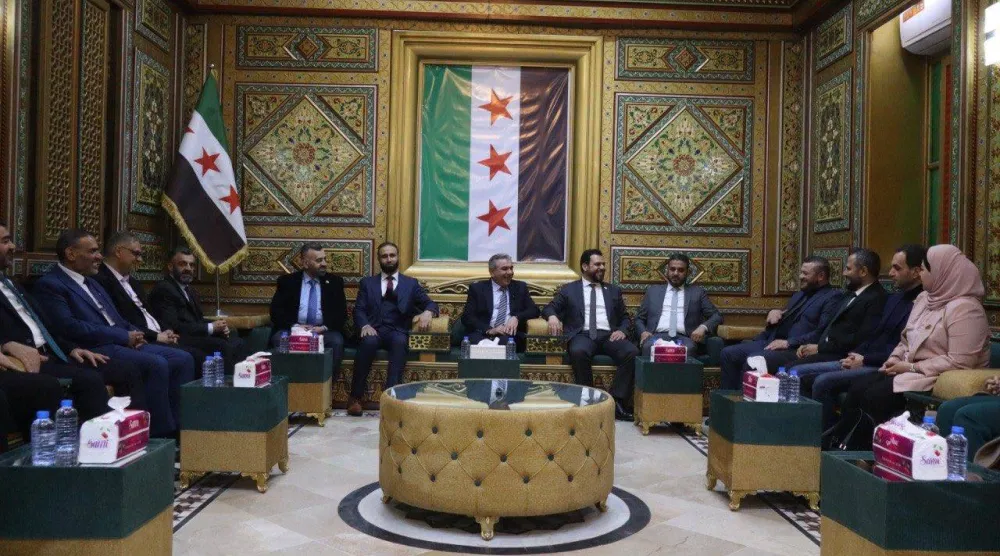 محافظ الحسكة نور الدين أحمد استقبل وفد اللجنة العليا لانتخابات مجلس الشعب التي تعدّ لانتخابات الحسكة الفرعية استكمالاً لمقاعد مجلس الشعب الذي يفتتح قريباً (محافظة الحسكة)