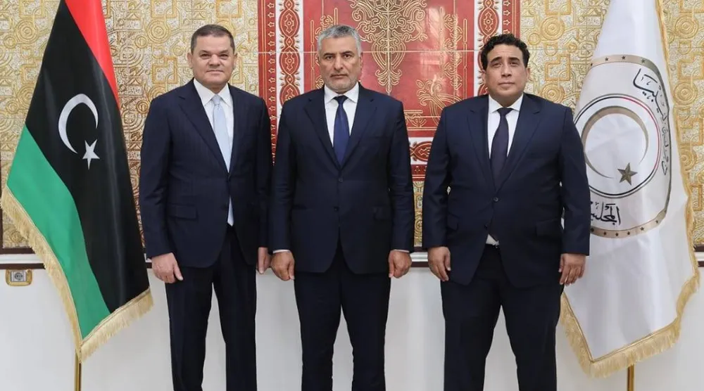 صورة أرشيفية لاجتماع سابق بين الدبيبة والمنفي وتكالة (المجلس الرئاسي)