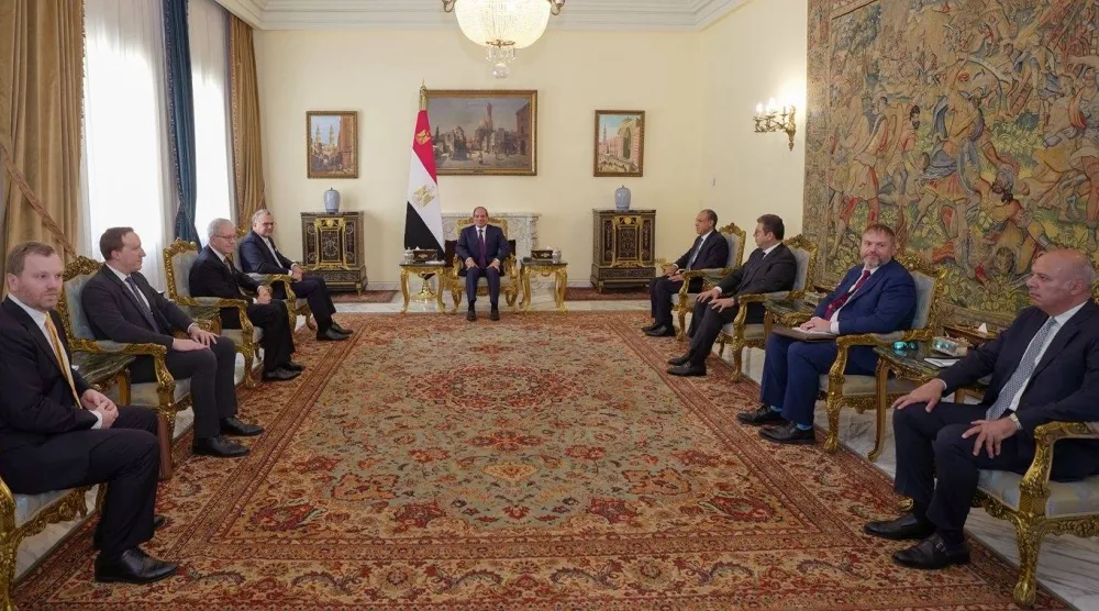 السيسي خلال لقاء المبعوث الأميركي مسعد بولس في القاهرة يوم الاثنين (الرئاسة المصرية)