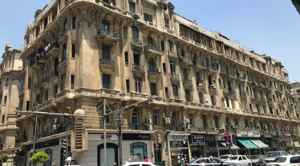 المصريون يستخدمون منصات «السوشيال ميديا» بشكل واسع (الشرق الأوسط)