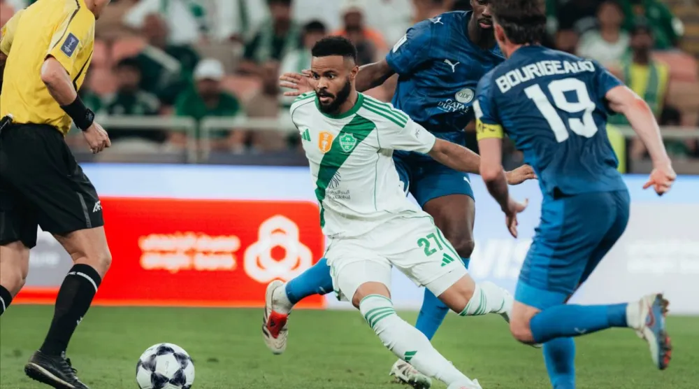 «الآسيوي» أوقع عقوبة الإيقاف والغرامة المالية على مجرشي الأهلي (موقع النادي الأهلي)