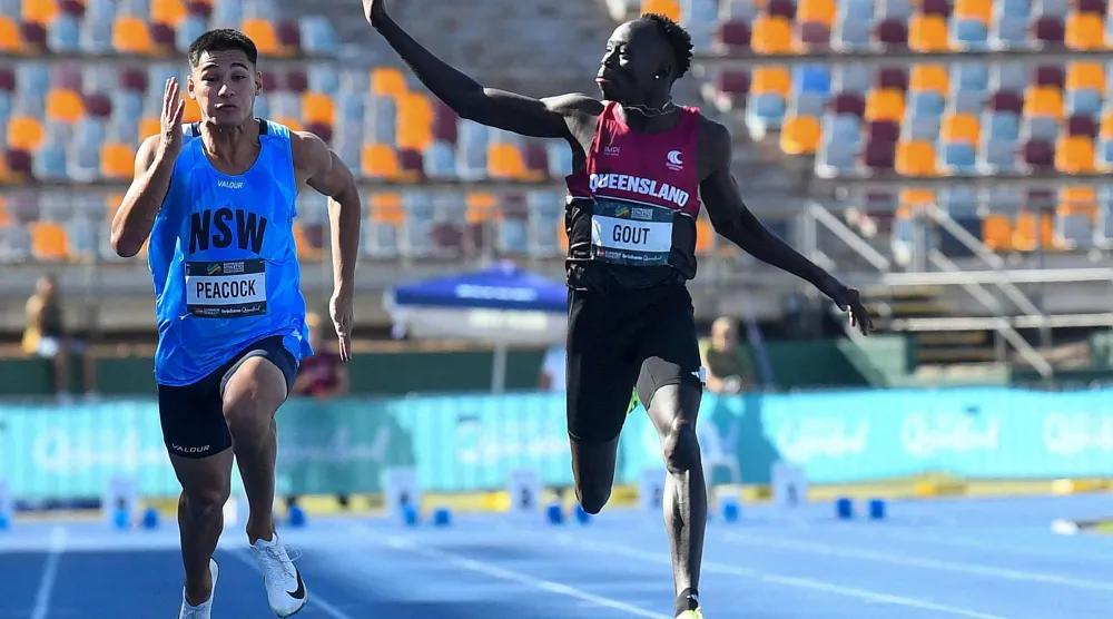 غوت غوت إلى اليمين (رويترز)