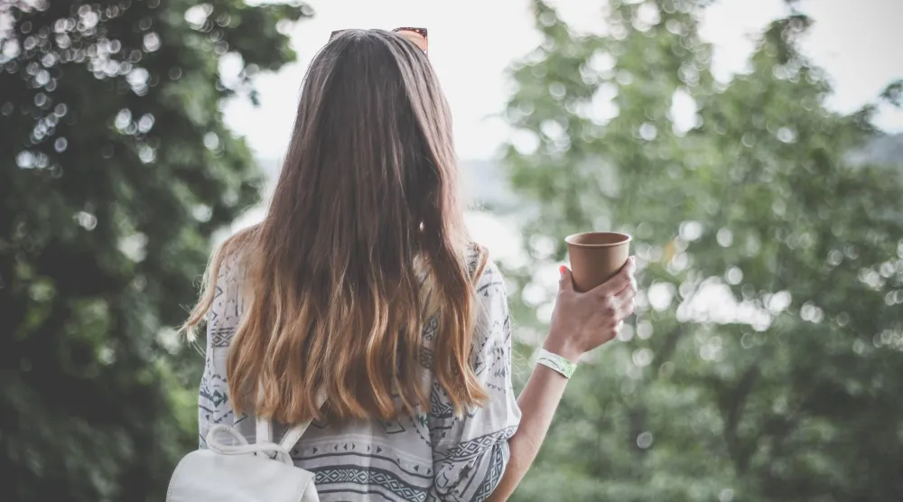 زيت الزيتون يُضفي لمعاناً وكثافةً ونعومةً وقوةً على الشعر (بِكساباي)