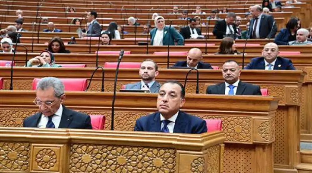 (foto altı) Mısır Başbakanı Mustafa Medbuli, Temsilciler Meclisi’nin dünkü oturumuna katıldı. (Mısır Başbakanlığı)