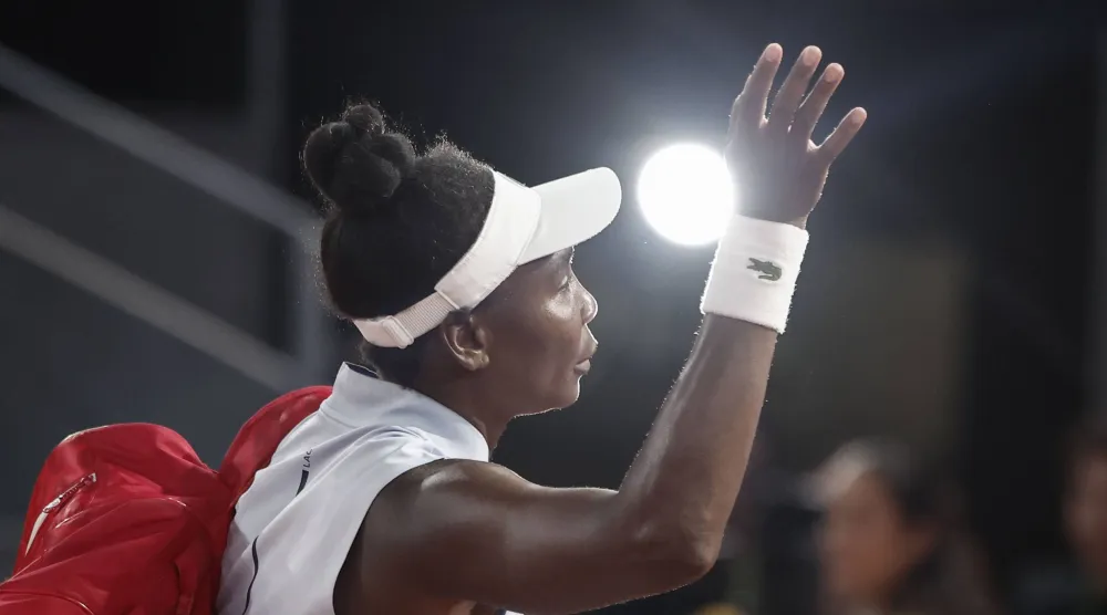 أسطورة كرة المضرب المخضرمة الأميركية فينوس وليامز (إ.ب.أ)