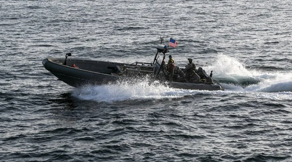 صورة نشرتها القيادة المركزية الأميركية لدورية عسكرية في مياه بحر العرب